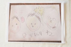 子供の絵収納保存作品飾る思い出アート