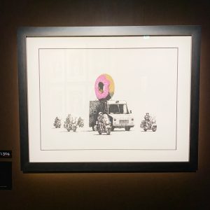 「ドーナツ：ストロベリー＆チョコレート」バンクシー展天才か反逆者かbanksy genius or vandal?